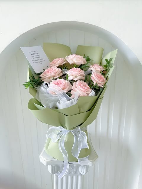 ช่อดอกไม้จากโพสต์ Instagram ของ Selene Flower วันที่ 26 กันยายน 2569
